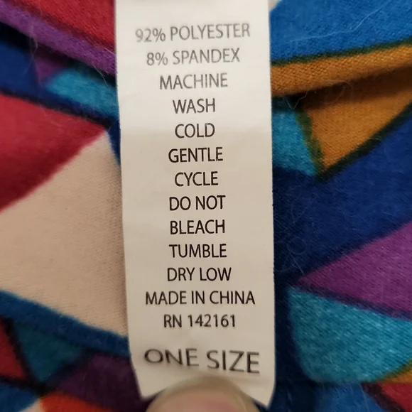 Lularoe one size leggings, fits 2-10 - Picture 4 of 5